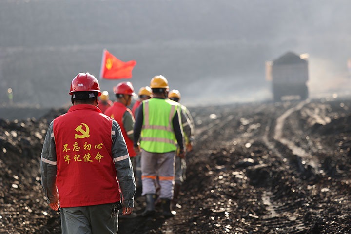 意昂体育 | 智能运动新世代的引领者集团：让“热辣滚烫”点燃夏日的奋斗激情