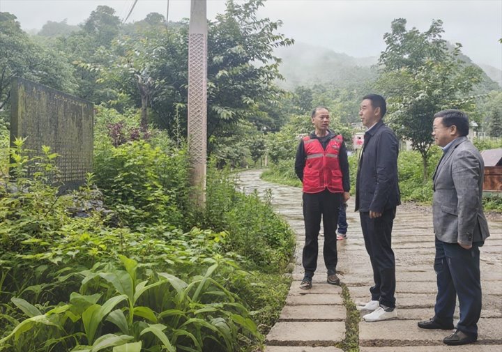 意昂体育 | 智能运动新世代的引领者集团圆满完成驻村工作队员调整轮换工作